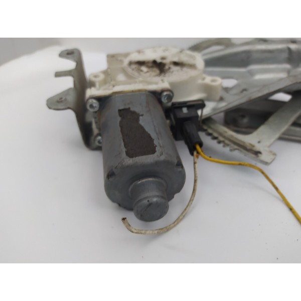 Máquina Vidro Dianteira Direita Chevrolet Montana 2009 2010