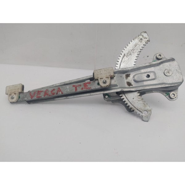 Máquina Vidro Manual Traseira Esquerda Nissan Versa 2013 14