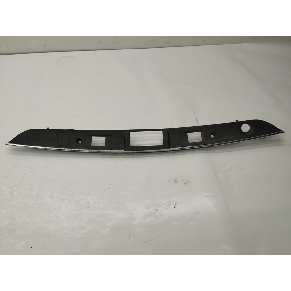 Acabamento Tampa Traseira Mercedes C180 C200 C250 2010 2014