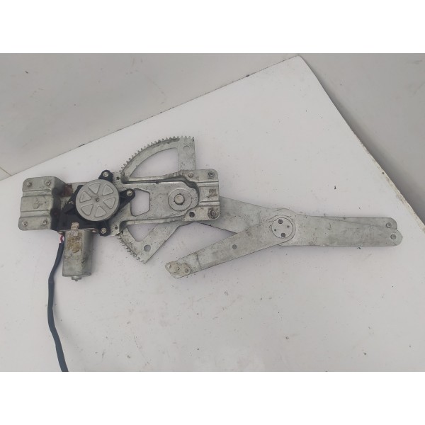 Máquina Vidro Dianteira Direita Chevrolet Corsa 2000 2001