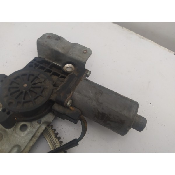 Máquina Vidro Dianteira Esquerda Chevrolet Corsa 1996 1997