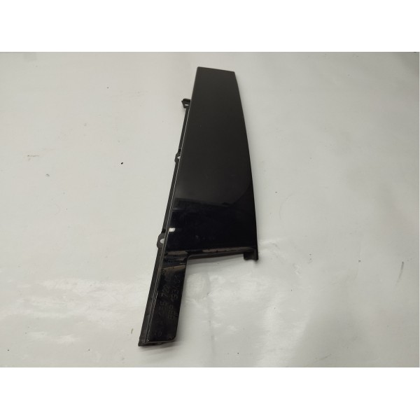 Acabamento Coluna Porta Dianteira Esquerda Gla200 2016