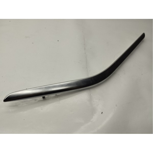 Friso Cromado Forro Porta Dianteira Direita Gla 200 2016