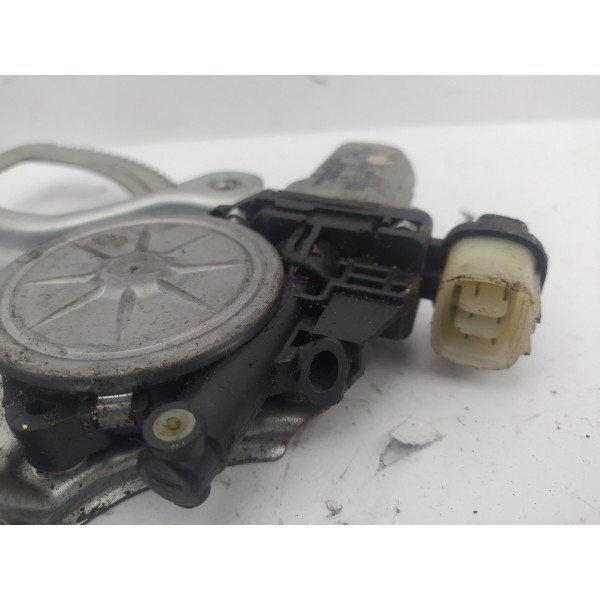 Máquina Vidro Dianteira Esquerda Mitsubishi L200 Triton 2014