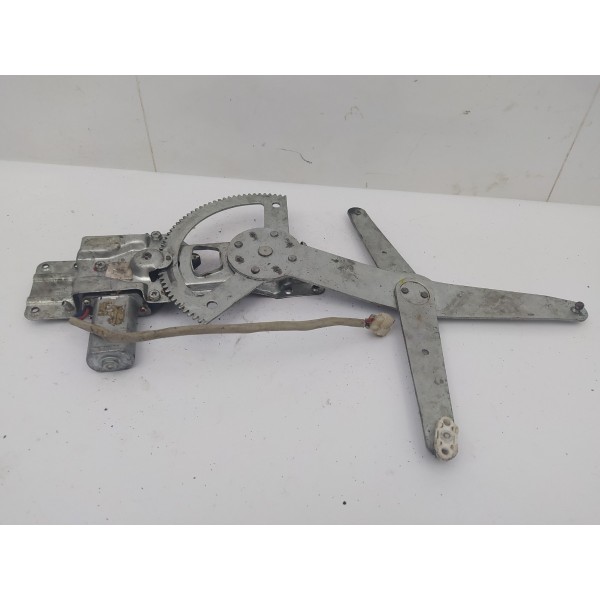 Máquina Vidro Dianteira Esquerda Chevrolet Corsa 2000 2001