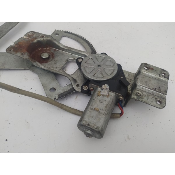 Máquina Vidro Dianteira Esquerda Chevrolet Corsa 2000 2001