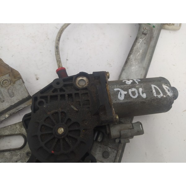 Máquina Vidro Dianteira Direita Peugeot 206 2008 2009 2010