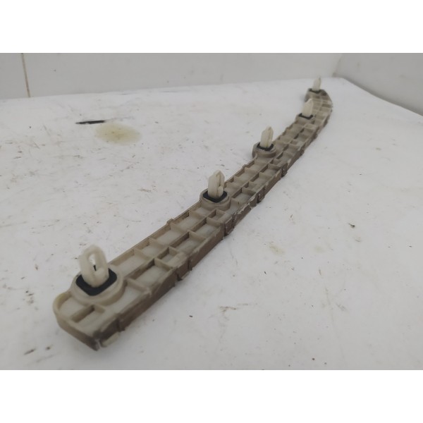 Guia Parachoque Traseiro Direito Pajero Dakar 2013