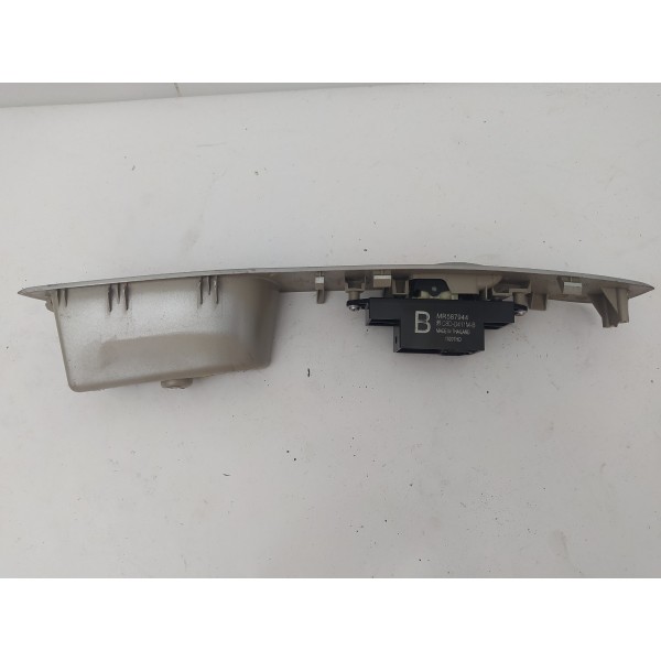 Botão Comando Vidro Dianteiro Direito Pajero Dakar 2013