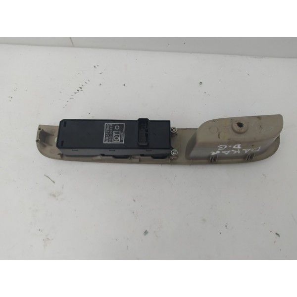 Botão Comando Vidro Dianteiro Esquerdo Pajero Dakar 2013