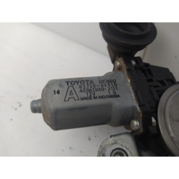 Máquina Vidro Dianteira Esquerda Toyota Hilux Sw4 2013 2014