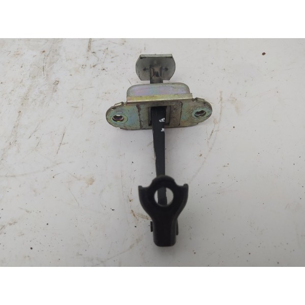 Limitador Porta Dianteira Direita Nissan Livina 2010 2011