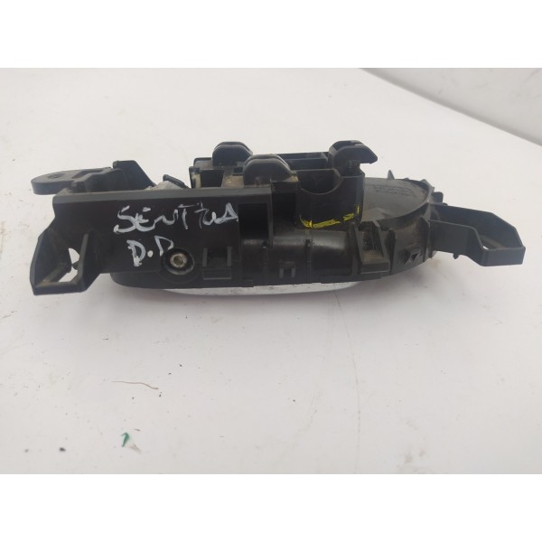 Maçaneta Interna Dianteira Direita Nissan Sentra 2015 2016