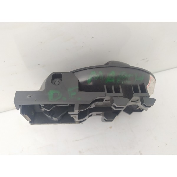 Maçaneta Interna Dianteira Esquerda Nissan March 2013 2014