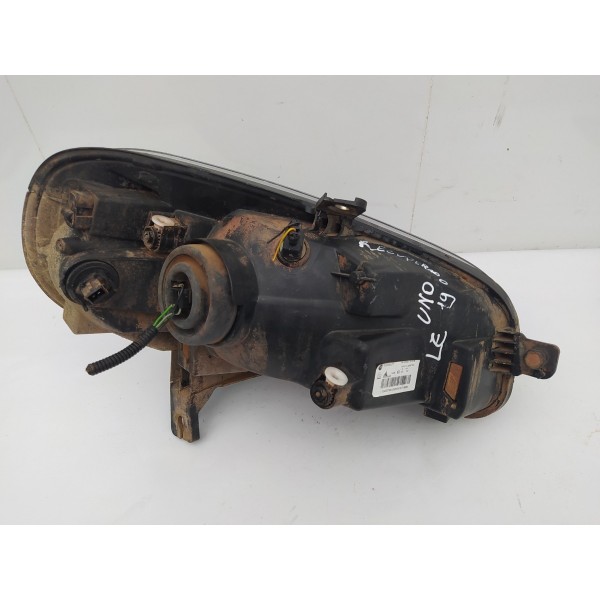 Farol Esquerdo Máscara Negra Fiat Uno 2018 2019 Recuperado