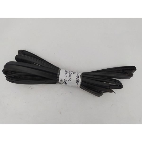 Borracha Pingadeira Traseira Esquerda Eclipse Cross 2020 21