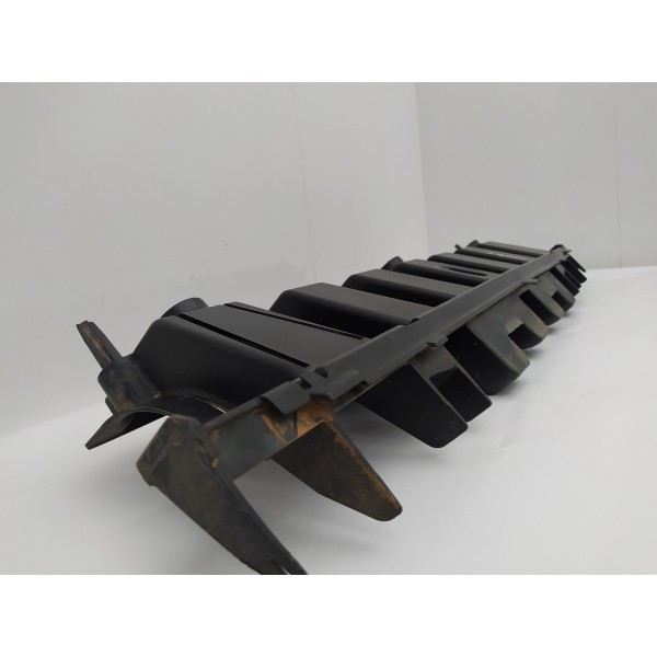 Guia Central Parachoque Traseiro Peugeot 3008 2011 2012 2013