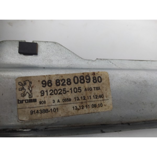 Máquina Vidro Dianteira Esquerda Peugeot 3008 2011 2012 2013