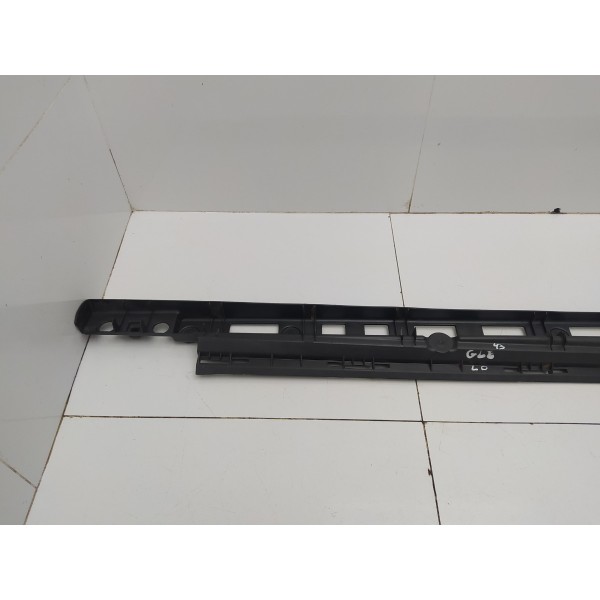 Suporte Spoiler Lateral Direito Mercedes Benz Gle 43 2019