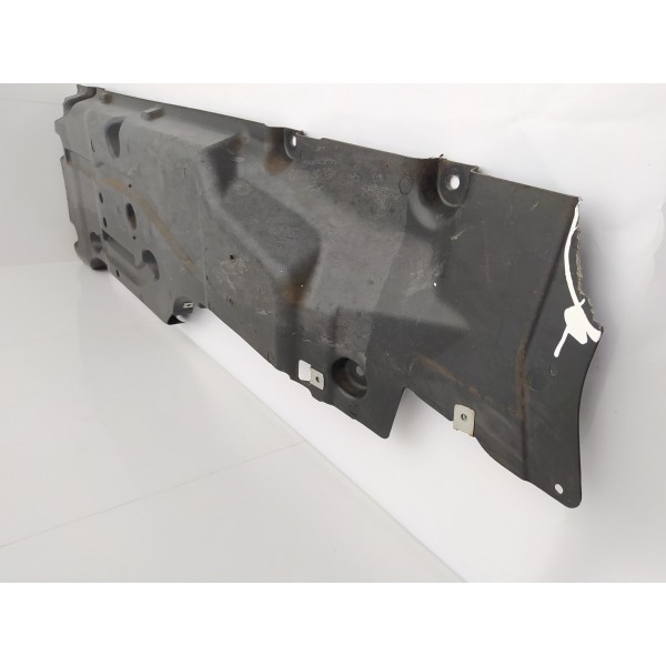 Protetor Assoalho Direito Mercedes Benz Gle 43 2019 Detalhe