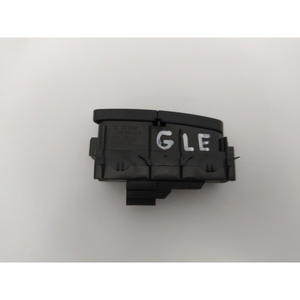 Botão Trava Porta Dianteira Esquerda Mercedes Gle 43 2019