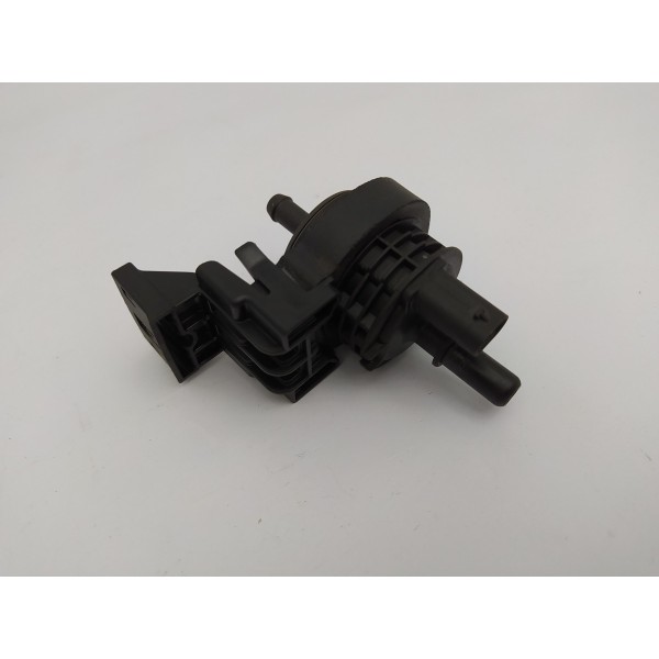 Válvula Canister Mercedes Benz Gle 43 Amg 2019 A0014700993