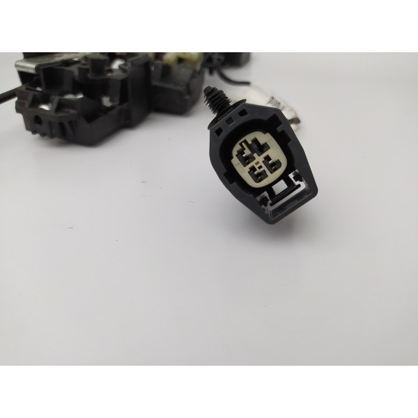 Suporte Maçaneta Traseira Direita Ford Focus 2016