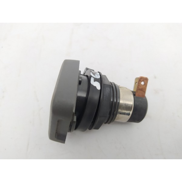 Entrada Tomada 12v Carregador Volvo V60 2016 2017