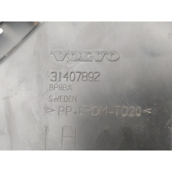 Guia Parachoque Traseiro Esquerdo Volvo S60 T5 2016 2017