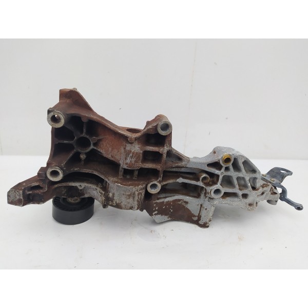 Suporte Alternador Bomba Injetora Vw Amarok 2014 03l903143j