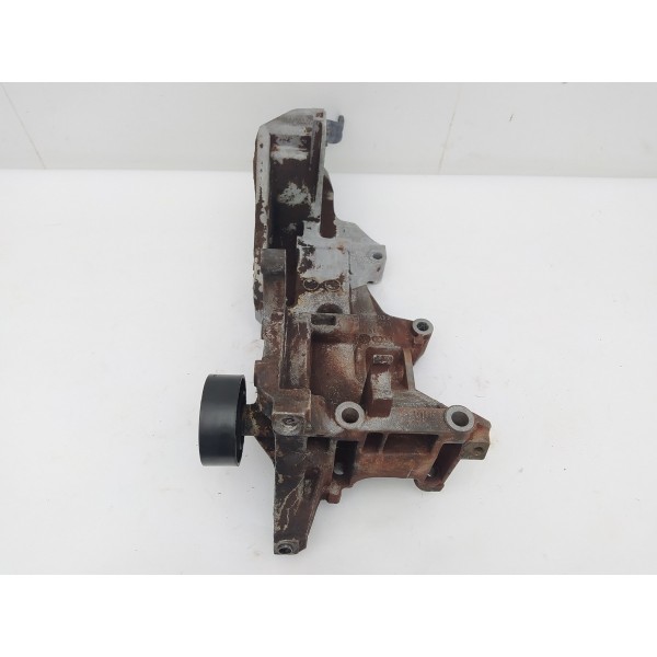 Suporte Alternador Bomba Injetora Vw Amarok 2014 03l903143j