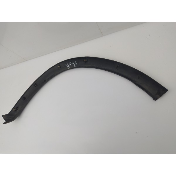 Moldura Paralama Dianteiro Esquerdo Chevrolet Corsa