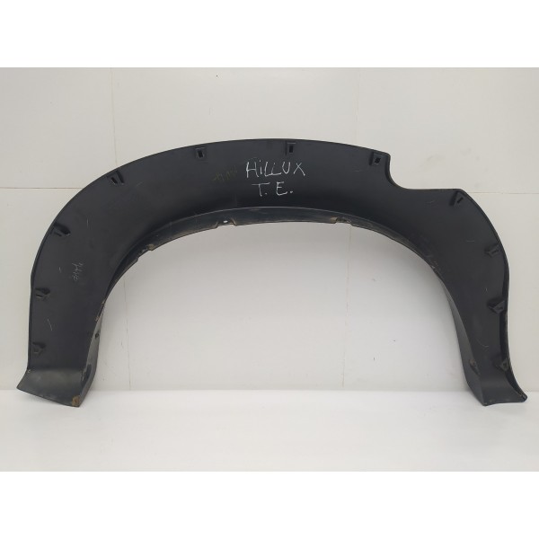 Moldura Paralama Traseiro Esquerdo Toyota Hilux 2012 2013 14