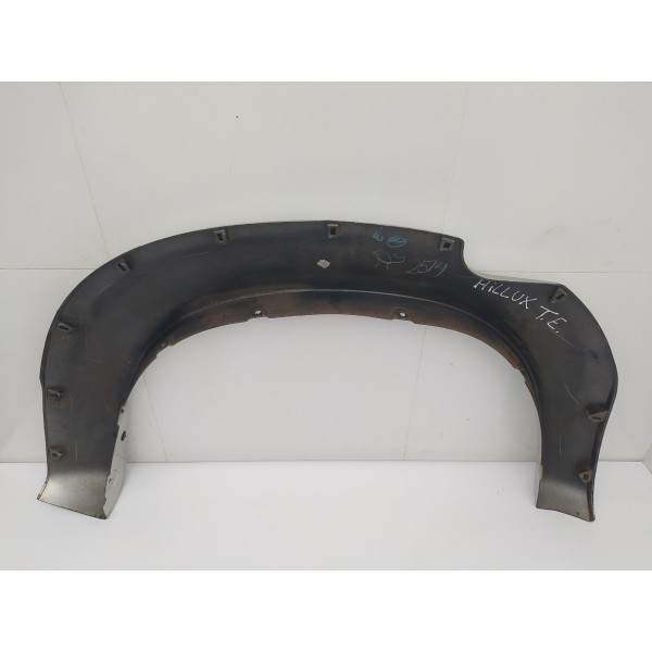 Moldura Paralama Traseiro Esquerdo Toyota Hilux 2012 2013 14