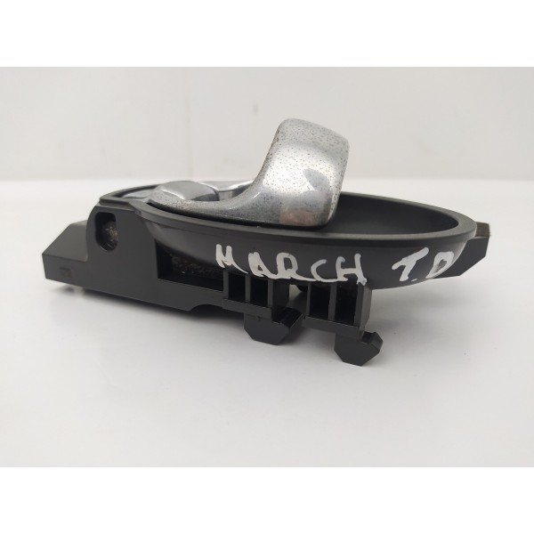 Maçaneta Interna Traseira Direita Nissan March 2013 2014