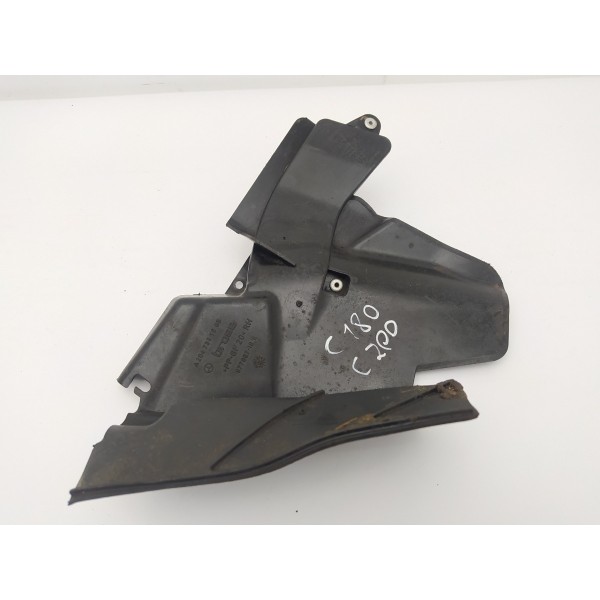 Capa Protetor Fechadura Porta Traseira Direita C180 2016