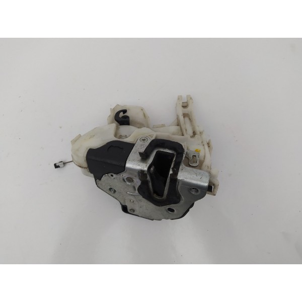 Fechadura Porta Dianteira Esquerda Volkswagen Fox 2011 2012