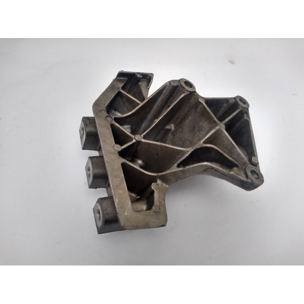 Suporte Direito Coxim Motor Volkswagen Saveiro G5 030199275