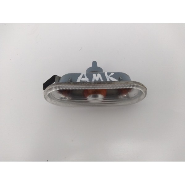 Pisca Paralama Volkswagen Amarok 2013 2014 7e0949117 Unidade