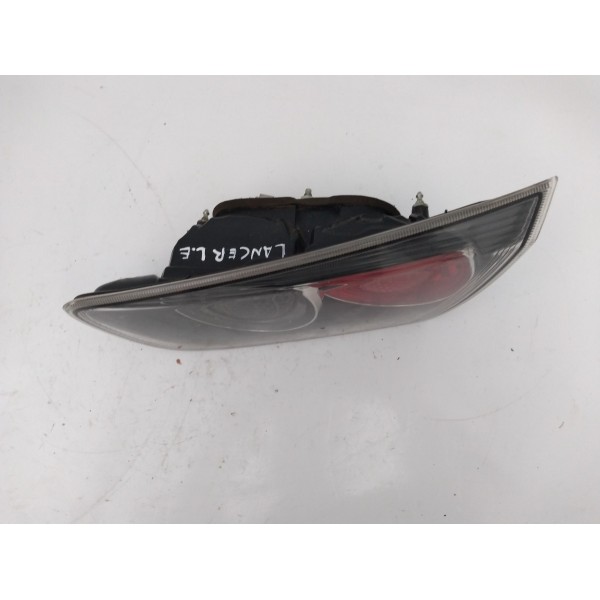 Lanterna Tampa Traseira Direita Mitsubishi Lancer 2014 2015