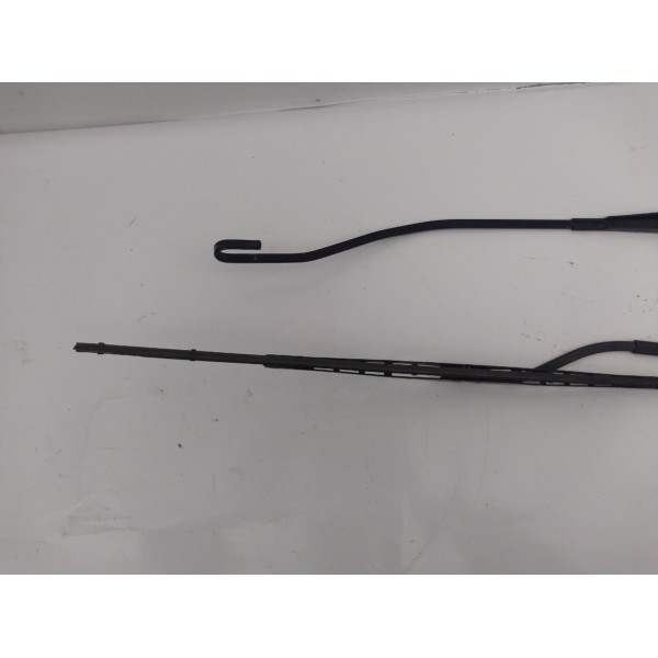 Par Braço Limpador Parabrisa Volkswagen Saveiro Gol G5