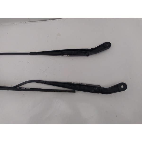Par Braço Limpador Parabrisa Volkswagen Saveiro Gol G5