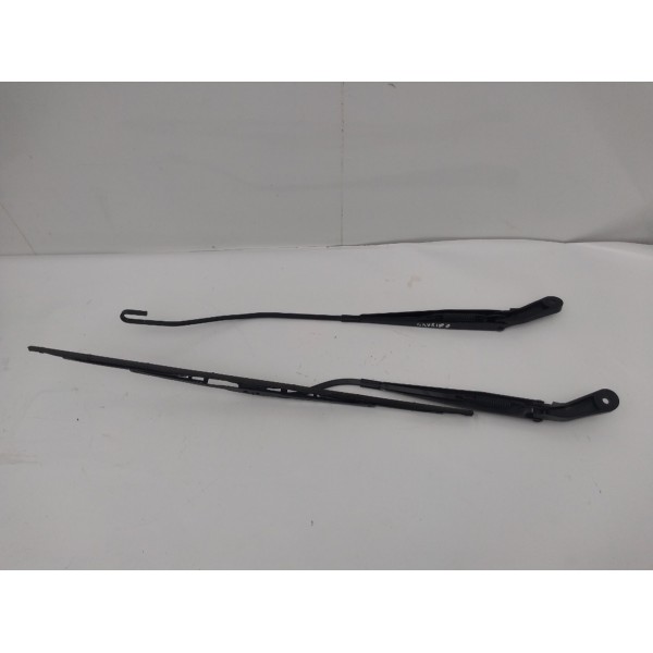 Par Braço Limpador Parabrisa Volkswagen Saveiro Gol G5
