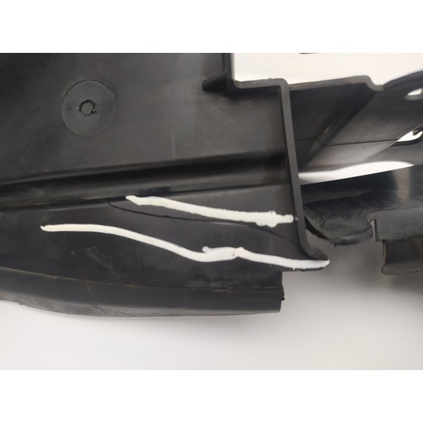 Defletor Radiador Direito Ford Focus 2016 F1eb8338ab Detalhe