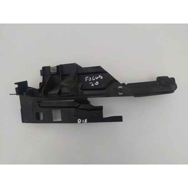 Suporte Guia Churrasqueira Direito Ford Focus 2016