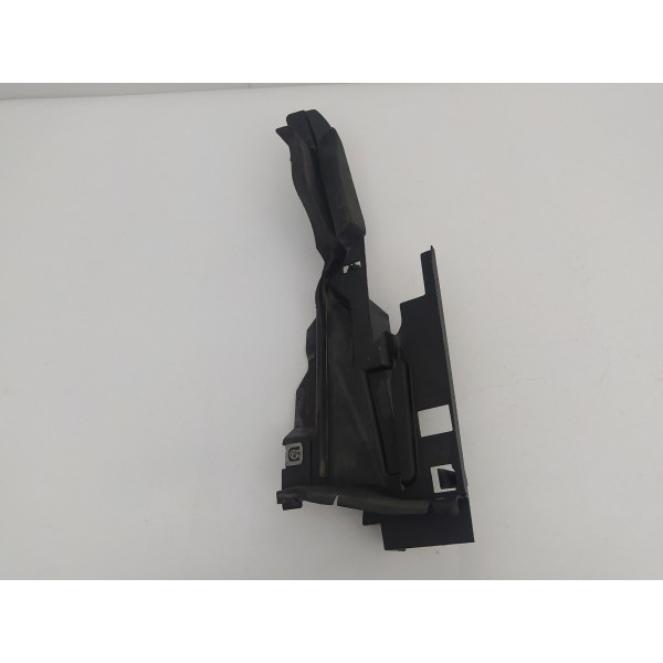 Suporte Guia Churrasqueira Esquerdo Ford Focus 2016