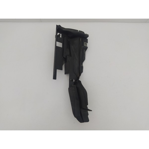 Suporte Guia Churrasqueira Esquerdo Ford Focus 2016