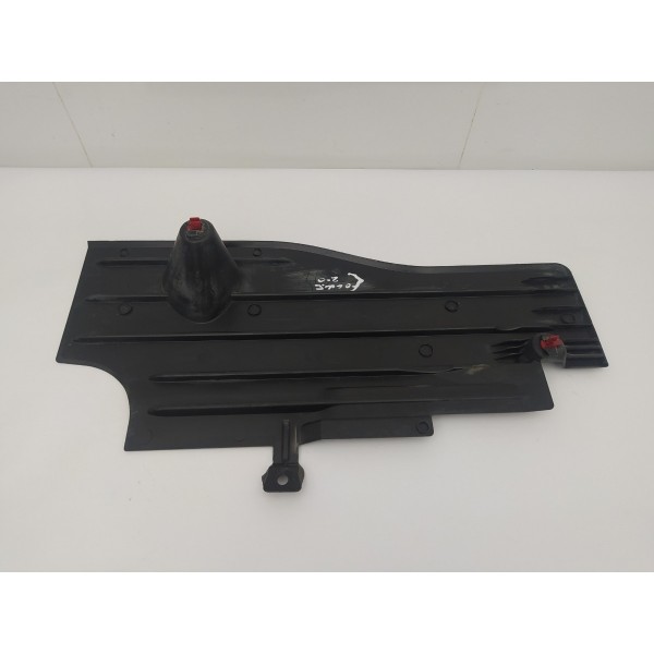 Protetor Inferior Direito Escape Ford Focus 2016