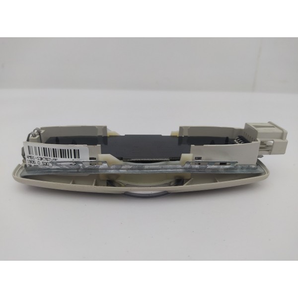 Luz Cortesia Ford Focus Titanium 2016