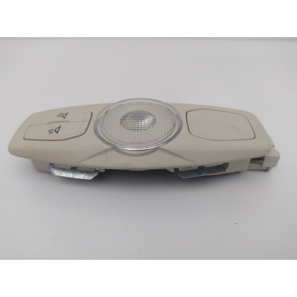 Luz Cortesia Ford Focus Titanium 2016